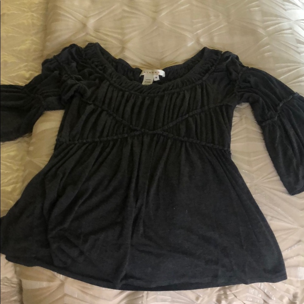 Studio M slimming soft grey gathered top M